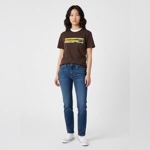 Gildan Brown T-Shirt with Yellow Graphic and Deer Image Unisex